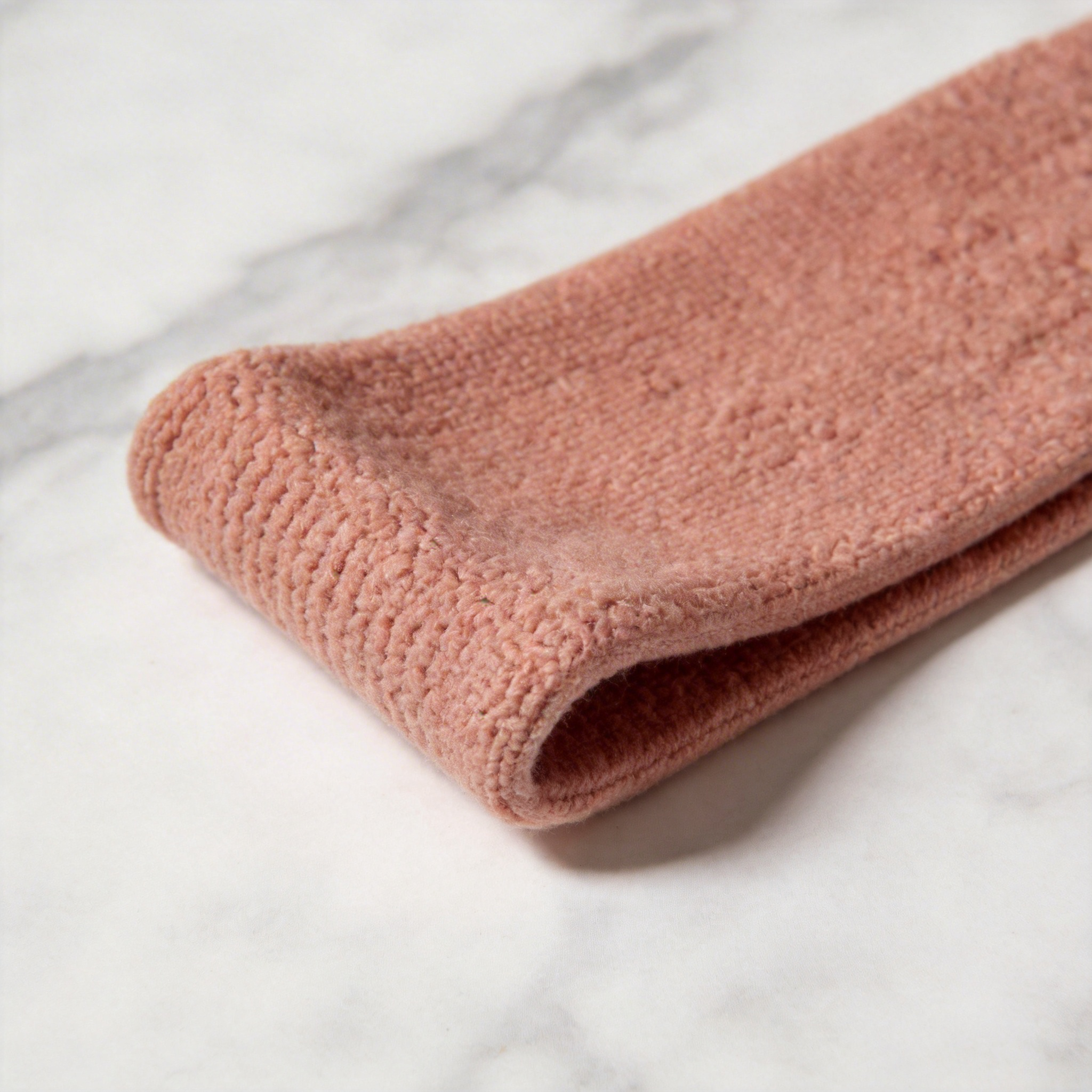 Soft Pink Knitted Yoga Headband | Cozy Material | Comfortable for Yoga and Workouts | Ideal Gift for Fitness Enthusiasts | Elegant and Functional